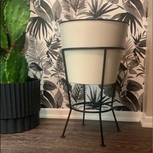 Project 62  metal planter white with black base